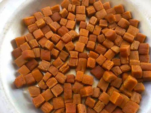 Asafoetida (கட்டி பெருங்காயம்)